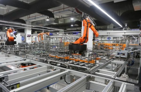 新時(shí)達(dá)“精耕小腦”,與大腦協(xié)同,加速具身智能垂直落地