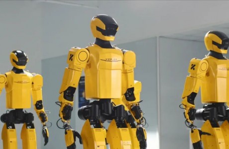 先于特斯拉，千臺訂單在手！又一國產人形機器人開啟規模量產